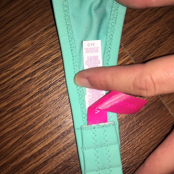 Victoria Secret top - Picture 2 of 2